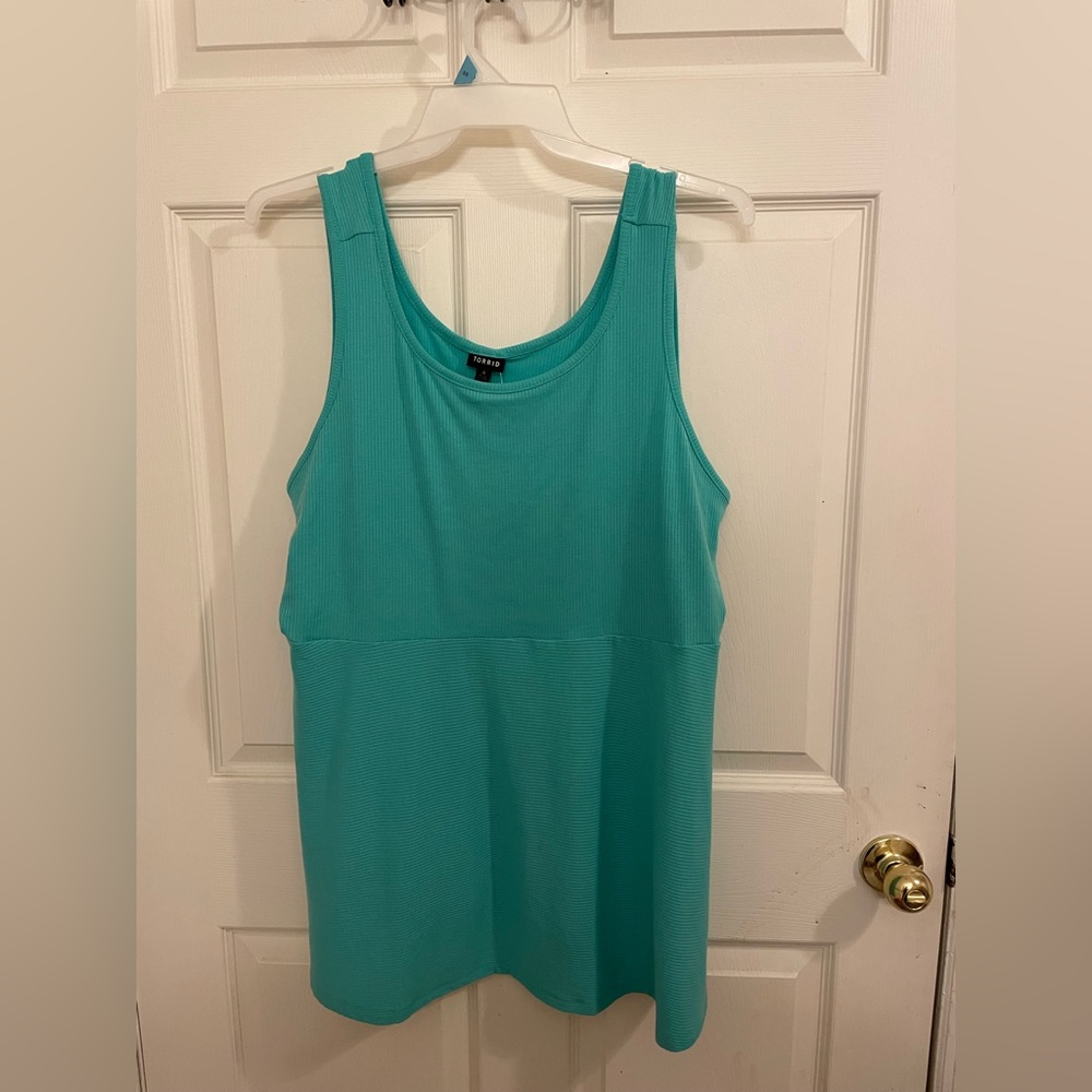 Torrid NWT fit and flare tank sz 4